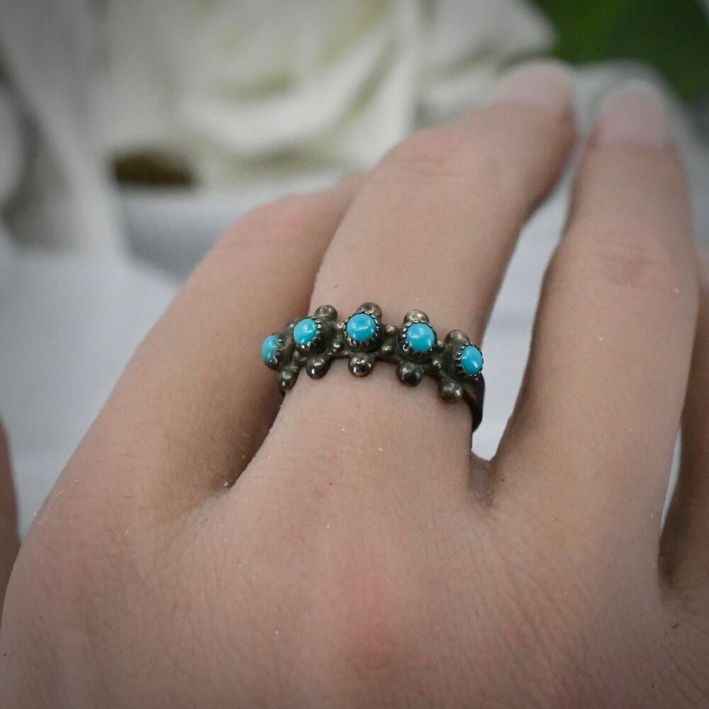 Vintage Southwestern Sterling Silver Turquoise Row Band Ring Size 6.25 2.7g